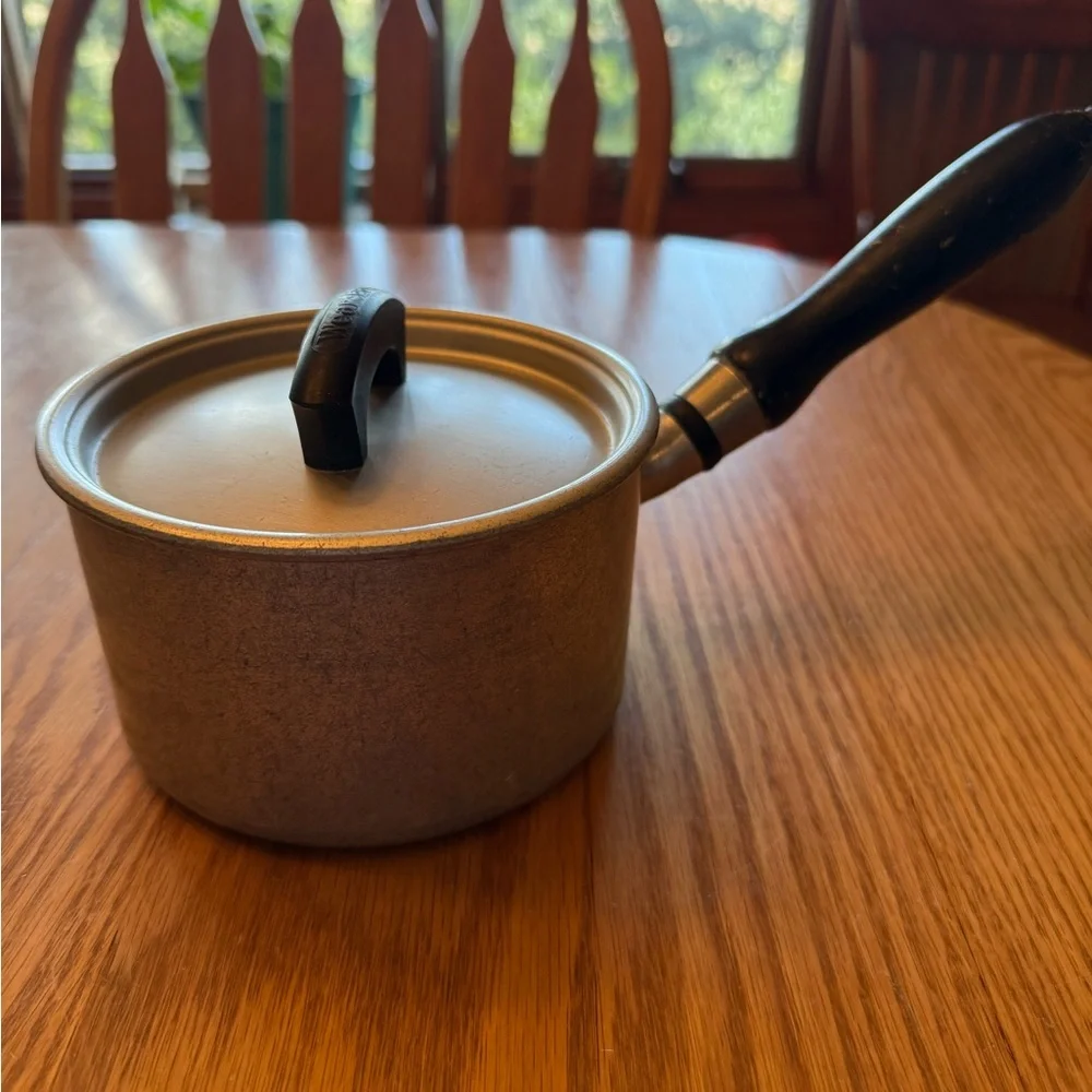 Vintage Wear-Ever No. 701 Aluminum Pot with Lid